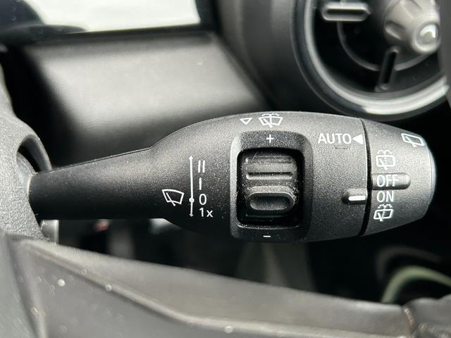 ＭＩＮＩ クーパーＤ　クラシック・トリム　ワンオーナー　バックカメラ　エニグマティックブラック　ＬＥＤヘッドライト　Ａｐｐｌｅ　Ｃａｒ　Ｐｌａｙ　純正アルミホイール１６インチ　シートヒーター　クルーズコントロール　ＵＳＢ（21枚目）