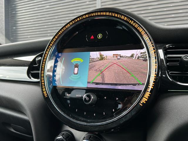 ＭＩＮＩ クーパーＤ　クラシック・トリム　ワンオーナー　バックカメラ　エニグマティックブラック　ＬＥＤヘッドライト　Ａｐｐｌｅ　Ｃａｒ　Ｐｌａｙ　純正アルミホイール１６インチ　シートヒーター　クルーズコントロール　ＵＳＢ（22枚目）