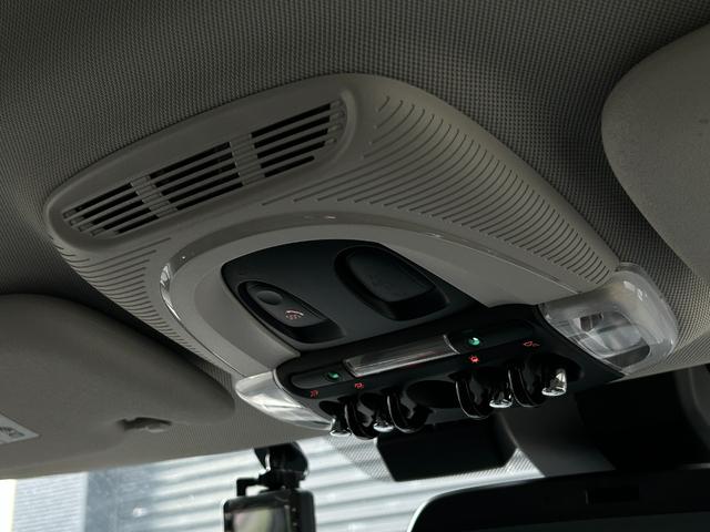 ＭＩＮＩ クーパーＤ　クラシック・トリム　ワンオーナー　バックカメラ　エニグマティックブラック　ＬＥＤヘッドライト　Ａｐｐｌｅ　Ｃａｒ　Ｐｌａｙ　純正アルミホイール１６インチ　シートヒーター　クルーズコントロール　ＵＳＢ（27枚目）