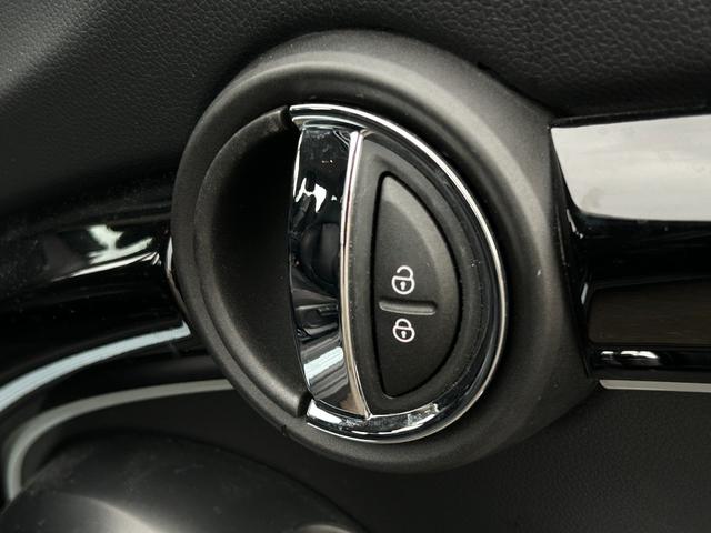 ＭＩＮＩ クーパーＤ　クラシック・トリム　ワンオーナー　バックカメラ　エニグマティックブラック　ＬＥＤヘッドライト　Ａｐｐｌｅ　Ｃａｒ　Ｐｌａｙ　純正アルミホイール１６インチ　シートヒーター　クルーズコントロール　ＵＳＢ（39枚目）