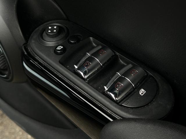 ＭＩＮＩ クーパーＤ　クラシック・トリム　ワンオーナー　バックカメラ　エニグマティックブラック　ＬＥＤヘッドライト　Ａｐｐｌｅ　Ｃａｒ　Ｐｌａｙ　純正アルミホイール１６インチ　シートヒーター　クルーズコントロール　ＵＳＢ（40枚目）