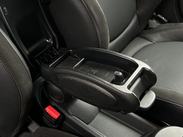 ＭＩＮＩ クーパーＤ　クラシック・トリム　ワンオーナー　バックカメラ　エニグマティックブラック　ＬＥＤヘッドライト　Ａｐｐｌｅ　Ｃａｒ　Ｐｌａｙ　純正アルミホイール１６インチ　シートヒーター　クルーズコントロール　ＵＳＢ（42枚目）