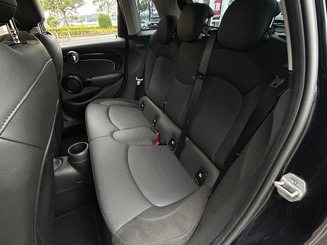 ＭＩＮＩ クーパーＤ　クラシック・トリム　ワンオーナー　バックカメラ　エニグマティックブラック　ＬＥＤヘッドライト　Ａｐｐｌｅ　Ｃａｒ　Ｐｌａｙ　純正アルミホイール１６インチ　シートヒーター　クルーズコントロール　ＵＳＢ（54枚目）