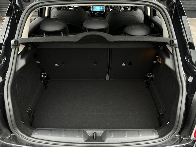 ＭＩＮＩ クーパーＤ　クラシック・トリム　ワンオーナー　バックカメラ　エニグマティックブラック　ＬＥＤヘッドライト　Ａｐｐｌｅ　Ｃａｒ　Ｐｌａｙ　純正アルミホイール１６インチ　シートヒーター　クルーズコントロール　ＵＳＢ（60枚目）