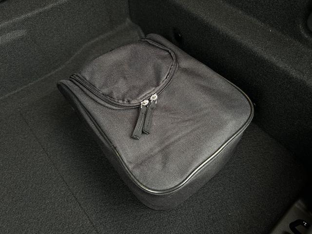 ＭＩＮＩ クーパーＤ　クラシック・トリム　ワンオーナー　バックカメラ　エニグマティックブラック　ＬＥＤヘッドライト　Ａｐｐｌｅ　Ｃａｒ　Ｐｌａｙ　純正アルミホイール１６インチ　シートヒーター　クルーズコントロール　ＵＳＢ（61枚目）