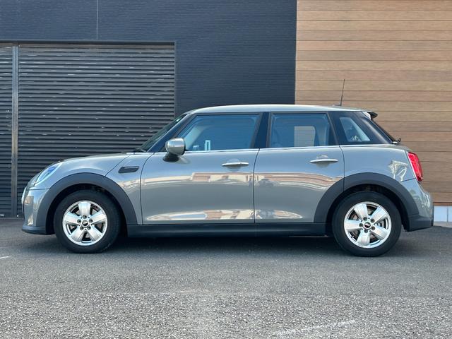 ＭＩＮＩ ワン　クラシック・トリム　純正ナビ・ＡＭ・ＦＭ　バックカメラ　ＬＥＤライト　コーナーセンサー　純正アルミホイール１５インチ　ハーフレザーシート　クルーズコントロール　ＥＴＣ　ＵＳＢ　スマートキー（10枚目）