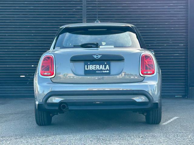 ＭＩＮＩ ワン　クラシック・トリム　純正ナビ・ＡＭ・ＦＭ　バックカメラ　ＬＥＤライト　コーナーセンサー　純正アルミホイール１５インチ　ハーフレザーシート　クルーズコントロール　ＥＴＣ　ＵＳＢ　スマートキー（12枚目）
