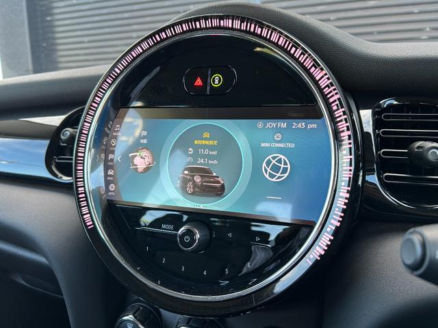 ＭＩＮＩ ワン　クラシック・トリム　純正ナビ・ＡＭ・ＦＭ　バックカメラ　ＬＥＤライト　コーナーセンサー　純正アルミホイール１５インチ　ハーフレザーシート　クルーズコントロール　ＥＴＣ　ＵＳＢ　スマートキー（24枚目）