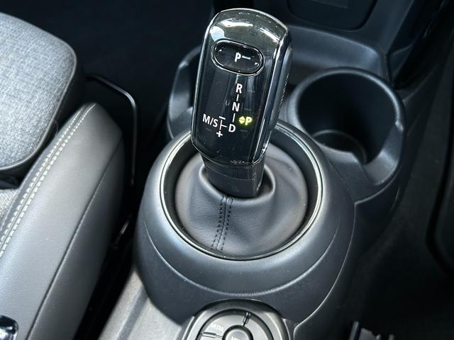 ＭＩＮＩ ワン　クラシック・トリム　純正ナビ・ＡＭ・ＦＭ　バックカメラ　ＬＥＤライト　コーナーセンサー　純正アルミホイール１５インチ　ハーフレザーシート　クルーズコントロール　ＥＴＣ　ＵＳＢ　スマートキー（29枚目）