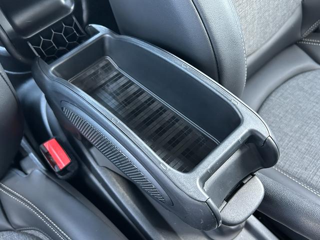 ＭＩＮＩ ワン　クラシック・トリム　純正ナビ・ＡＭ・ＦＭ　バックカメラ　ＬＥＤライト　コーナーセンサー　純正アルミホイール１５インチ　ハーフレザーシート　クルーズコントロール　ＥＴＣ　ＵＳＢ　スマートキー（32枚目）