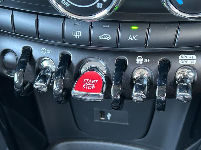 ＭＩＮＩ ワン　クラシック・トリム　純正ナビ・ＡＭ・ＦＭ　バックカメラ　ＬＥＤライト　コーナーセンサー　純正アルミホイール１５インチ　ハーフレザーシート　クルーズコントロール　ＥＴＣ　ＵＳＢ　スマートキー（34枚目）