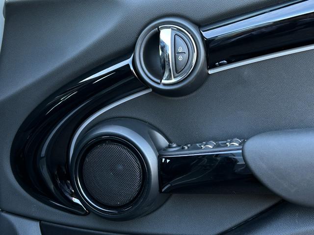 ＭＩＮＩ ワン　クラシック・トリム　純正ナビ・ＡＭ・ＦＭ　バックカメラ　ＬＥＤライト　コーナーセンサー　純正アルミホイール１５インチ　ハーフレザーシート　クルーズコントロール　ＥＴＣ　ＵＳＢ　スマートキー（38枚目）