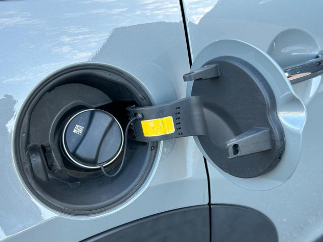ＭＩＮＩ ワン　クラシック・トリム　純正ナビ・ＡＭ・ＦＭ　バックカメラ　ＬＥＤライト　コーナーセンサー　純正アルミホイール１５インチ　ハーフレザーシート　クルーズコントロール　ＥＴＣ　ＵＳＢ　スマートキー（62枚目）