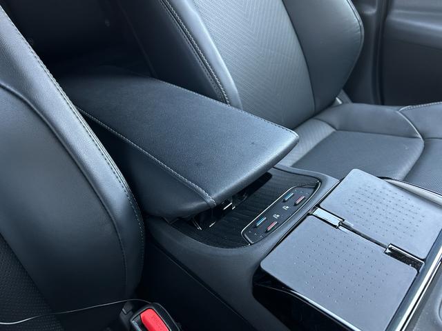 ハリアー Z レザーパッケージ JBLディスプレイオーディオナビ JBLサウンド モデリスタエアロ 全方位カメラ トヨタセーフティーセンス コーナーセンサー 電動リアゲート レーダークルコン LEDライト ETC2.0 USB(31枚目)