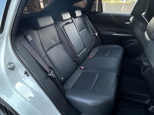 ハリアー Z レザーパッケージ JBLディスプレイオーディオナビ JBLサウンド モデリスタエアロ 全方位カメラ トヨタセーフティーセンス コーナーセンサー 電動リアゲート レーダークルコン LEDライト ETC2.0 USB(41枚目)