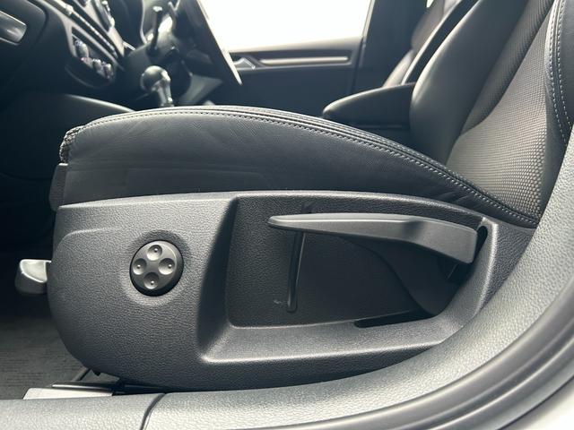 Ａ３ スポーツバック３０ＴＦＳＩ　純正ナビ　前後ドライブレコーダー　ブラインドスポットモニター　ブラックハーフレザーシート　アダプティブクルーズコントロール　Ｄパワーシート　ＤＮ席シートヒーター（47枚目）