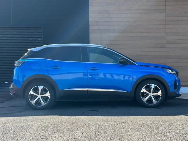 ３００８ ＧＴ　ブルーＨＤｉ　純正ナビ・フルセグＴＶ・Ｂｌｕｅｔｏｏｔｈ　バックカメラ　サンルーフ　ＬＥＤヘッドライト　パワーバックドア　ＵＳＢ　ＥＴＣ　ドラレコ前後　コーナーセンサー　レザーシート　シートヒーター（10枚目）