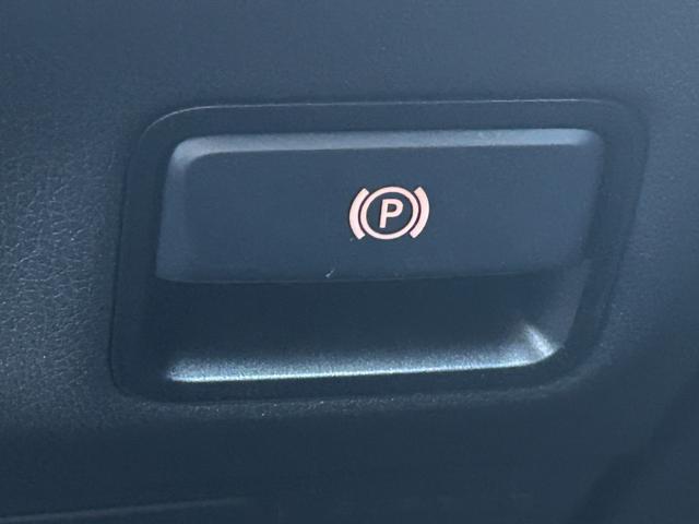 Ａクラス Ａ１８０　スポーツ　純正ナビ　ＣＤ　ＤＶＤ　ＴＶ　Ｂｌｕｅｔｏｏｔｈ　バックカメラ　コーナーセンサー　ＵＳＢ　ＥＴＣ　ハーフレザーシート　シートヒーター　純正フロアマット　純正アルミホイール１８　ＬＥＤ（52枚目）