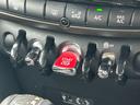 クーパーＤ　クロスオーバー　純正ナビ　ＡＵＸ　Ｂｌｕｅｔｏｏｔｈ　フォグライト　純正アルミホイール１７インチ　クルーズコントロール　バックカメラ　パワーバックドア　コーナーセンサー（29枚目）