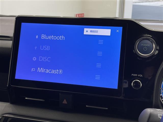 ヴォクシー ハイブリッドＳ－Ｇ　純正ナビ　ＣＤ　ＤＶＤ　フルセグ　ＢＴ　ＥＴＣ２．０　バックカメラ　片側パワースライドドア　レーダークルコン　コーナーセンサー　ＬＥＤオートライト　サイドバイザー　ステアリングスイッチ（7枚目）
