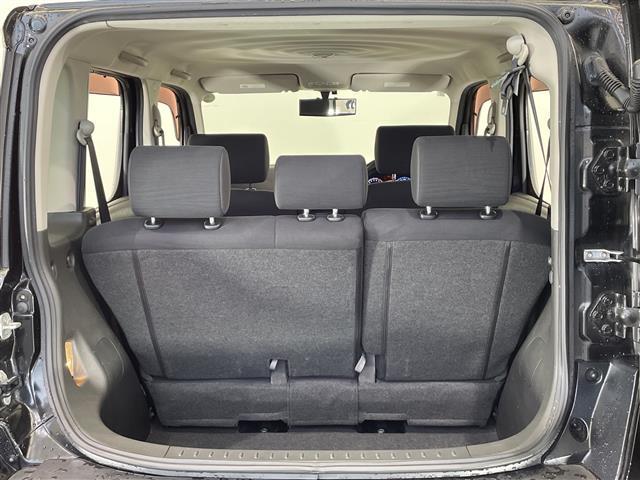 キューブ １５Ｘ　Ｖセレクション　ナビ　ＣＤ　ＴＶ　ＳＤ　ビルトインＥＴＣ　禁煙車　オートライト　フォグランプ　スマートキー　プッシュスタート　電動格納ミラー　１６インチアルミホイール　フロアマット　スペアキー　オートエアコン（19枚目）