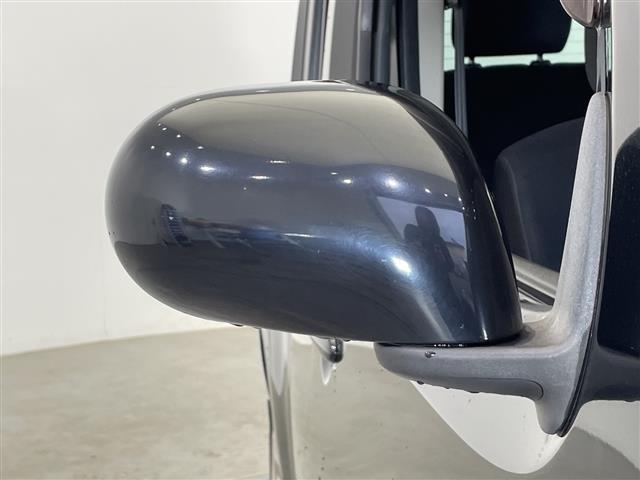 キューブ １５Ｘ　Ｖセレクション　ナビ　ＣＤ　ＴＶ　ＳＤ　ビルトインＥＴＣ　禁煙車　オートライト　フォグランプ　スマートキー　プッシュスタート　電動格納ミラー　１６インチアルミホイール　フロアマット　スペアキー　オートエアコン（32枚目）