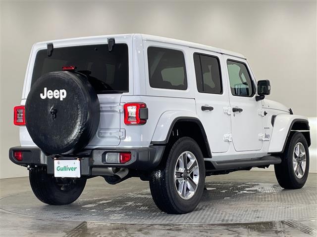 ジープ・ラングラーアンリミテッド サハラ　ワンオーナー　純正ナビ　フルセグＴＶ　Ｂｌｕｅｔｏｏｔｈ　禁煙車　ＥＴＣ　ステアリングヒーター　オートライト　ＬＥＤヘッドライト　純正アルミホイール　フロアマット　アイドリングストップ　スマートキー（35枚目）