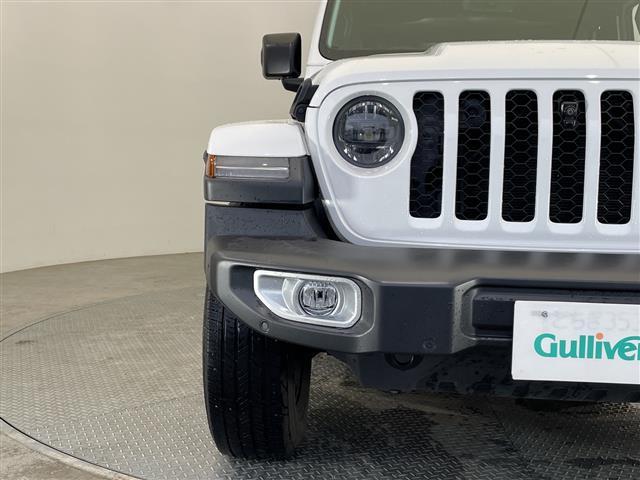 ジープ・ラングラーアンリミテッド サハラ　ワンオーナー　純正ナビ　フルセグＴＶ　Ｂｌｕｅｔｏｏｔｈ　禁煙車　ＥＴＣ　ステアリングヒーター　オートライト　ＬＥＤヘッドライト　純正アルミホイール　フロアマット　アイドリングストップ　スマートキー（39枚目）