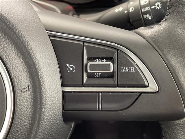 ジムニー ＸＣ　ターボ　４ＷＤ　ディスプレイオーディオ　ＣＤ　Ｂｌｕｅｔｏｏｔｈ　ＵＳＢ　デュアルセンサーブレーキサポート　シートヒーター　オートライト　ダウンヒルアシスト　ＬＥＤヘッドライト　プッシュスタート（11枚目）