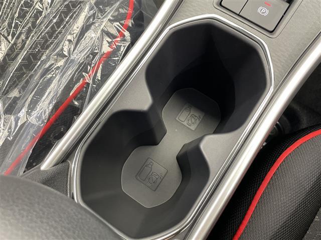 ライズ Ｚ　登録済み未使用車　ディスプレイオーディオ　Ｂｌｕｅｔｏｏｔｈ　ＵＳＢ　Ａｐｐｌｅｃａｒｐｌａｙ　Ａｎｄｒｏｉｄａｕｔｏ　バックカメラ　全方位カメラ　モデリスタフルエアロ　スマートアシスト（17枚目）