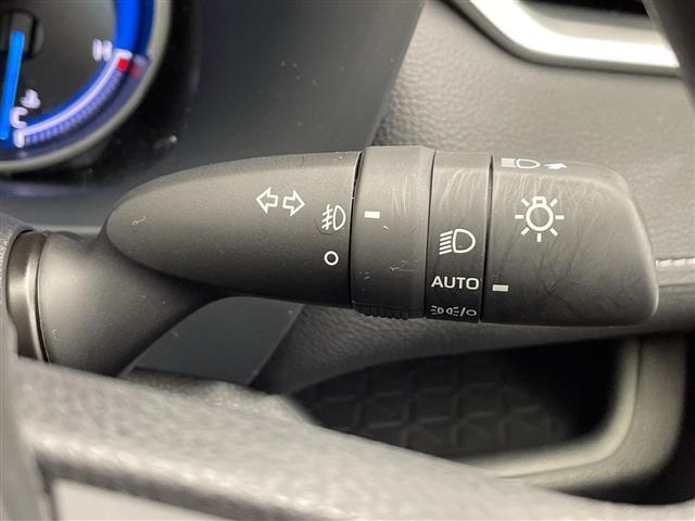 ＲＡＶ４ ハイブリッドＸ　ワンオーナー　８インチディスプレイオーディオ　Ｂｌｕｅｔｏｏｔｈ　ＵＳＢ　フルセグＴＶ　Ａｐｐｌｅｃａｒｐｌａｙ　ＡｎｄｒｏｉｄＡｕｔｏ　バックカメラ　ＴＲＤフルエアロ　トヨタセーフティ　ＢＳＭ（13枚目）
