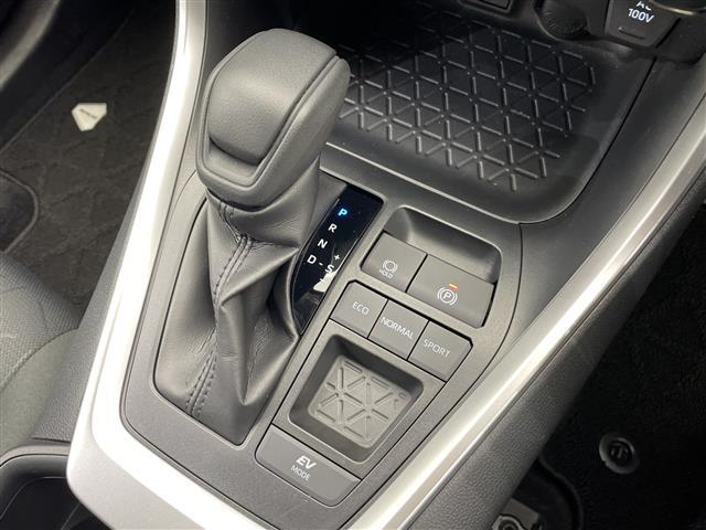 ＲＡＶ４ ハイブリッドＸ　ワンオーナー　８インチディスプレイオーディオ　Ｂｌｕｅｔｏｏｔｈ　ＵＳＢ　フルセグＴＶ　Ａｐｐｌｅｃａｒｐｌａｙ　ＡｎｄｒｏｉｄＡｕｔｏ　バックカメラ　ＴＲＤフルエアロ　トヨタセーフティ　ＢＳＭ（16枚目）