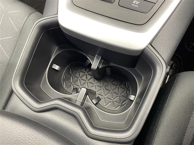 ＲＡＶ４ ハイブリッドＸ　ワンオーナー　８インチディスプレイオーディオ　Ｂｌｕｅｔｏｏｔｈ　ＵＳＢ　フルセグＴＶ　Ａｐｐｌｅｃａｒｐｌａｙ　ＡｎｄｒｏｉｄＡｕｔｏ　バックカメラ　ＴＲＤフルエアロ　トヨタセーフティ　ＢＳＭ（17枚目）