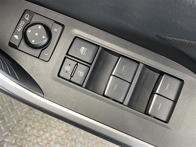 ＲＡＶ４ ハイブリッドＸ　ワンオーナー　８インチディスプレイオーディオ　Ｂｌｕｅｔｏｏｔｈ　ＵＳＢ　フルセグＴＶ　Ａｐｐｌｅｃａｒｐｌａｙ　ＡｎｄｒｏｉｄＡｕｔｏ　バックカメラ　ＴＲＤフルエアロ　トヨタセーフティ　ＢＳＭ（18枚目）