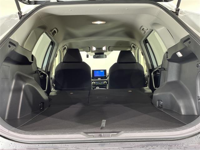 ＲＡＶ４ ハイブリッドＸ　ワンオーナー　８インチディスプレイオーディオ　Ｂｌｕｅｔｏｏｔｈ　ＵＳＢ　フルセグＴＶ　Ａｐｐｌｅｃａｒｐｌａｙ　ＡｎｄｒｏｉｄＡｕｔｏ　バックカメラ　ＴＲＤフルエアロ　トヨタセーフティ　ＢＳＭ（26枚目）
