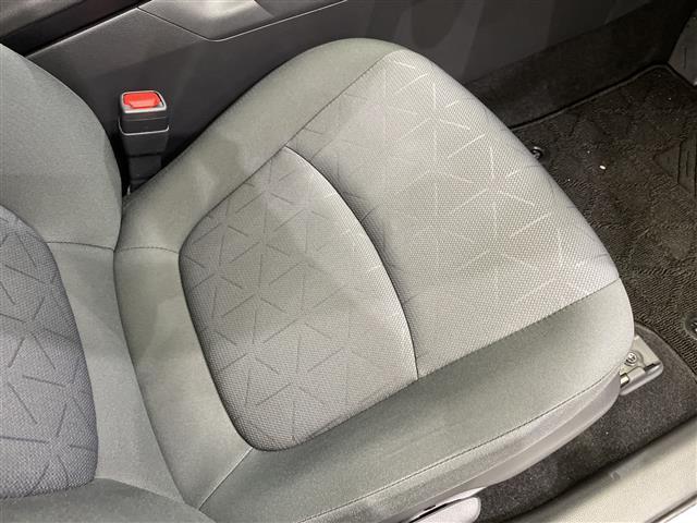 ＲＡＶ４ ハイブリッドＸ　ワンオーナー　８インチディスプレイオーディオ　Ｂｌｕｅｔｏｏｔｈ　ＵＳＢ　フルセグＴＶ　Ａｐｐｌｅｃａｒｐｌａｙ　ＡｎｄｒｏｉｄＡｕｔｏ　バックカメラ　ＴＲＤフルエアロ　トヨタセーフティ　ＢＳＭ（28枚目）