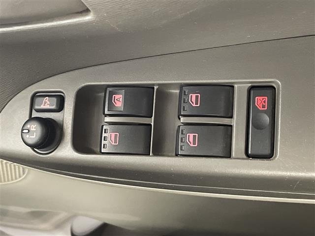 タント Ｌ　ＳＡ　ナビ　ＣＤ　フルセグＴＶ　Ｂｌｕｅｔｏｏｔｈ　ＳＤ　両側スライドドア　禁煙車　横滑り防止装置　リモコンキー　スペアキー　アイドリングストップ　電動格納ミラー　純正フロアマット　ベンチシート（11枚目）