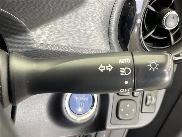 アクア S 禁煙車 純正ナビ フルセグTV Bluetooth CD DVD SD バックカメラ 前方ドライブレコーダー ドアバイザー オートライト ビルトインETC プッシュスタート スマートキー(8枚目)
