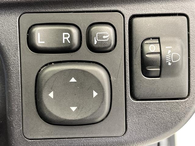 アクア S 禁煙車 純正ナビ フルセグTV Bluetooth CD DVD SD バックカメラ 前方ドライブレコーダー ドアバイザー オートライト ビルトインETC プッシュスタート スマートキー(11枚目)