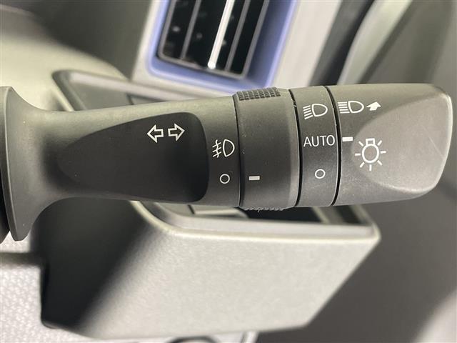 タント カスタムＸセレクション　純正ナビ　バックカメラ　コーナーセンサー　ビルトインＥＴＣ　両側パワースライドドア　禁煙車　オートライト　ＬＥＤヘッドライト　スマートキー　ステアリングスイッチ　純正アルミホイール　純正フロアマット（8枚目）