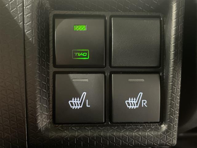 タント カスタムＸセレクション　純正ナビ　バックカメラ　コーナーセンサー　ビルトインＥＴＣ　両側パワースライドドア　禁煙車　オートライト　ＬＥＤヘッドライト　スマートキー　ステアリングスイッチ　純正アルミホイール　純正フロアマット（12枚目）