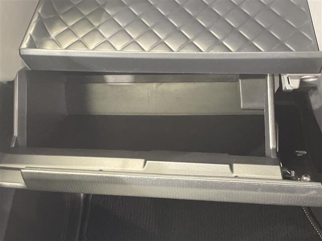 タント カスタムＸセレクション　純正ナビ　バックカメラ　コーナーセンサー　ビルトインＥＴＣ　両側パワースライドドア　禁煙車　オートライト　ＬＥＤヘッドライト　スマートキー　ステアリングスイッチ　純正アルミホイール　純正フロアマット（17枚目）