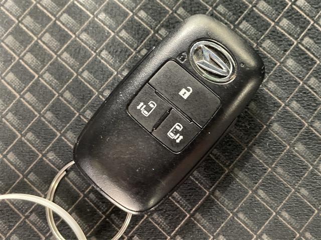 タント カスタムＸセレクション　純正ナビ　バックカメラ　コーナーセンサー　ビルトインＥＴＣ　両側パワースライドドア　禁煙車　オートライト　ＬＥＤヘッドライト　スマートキー　ステアリングスイッチ　純正アルミホイール　純正フロアマット（41枚目）