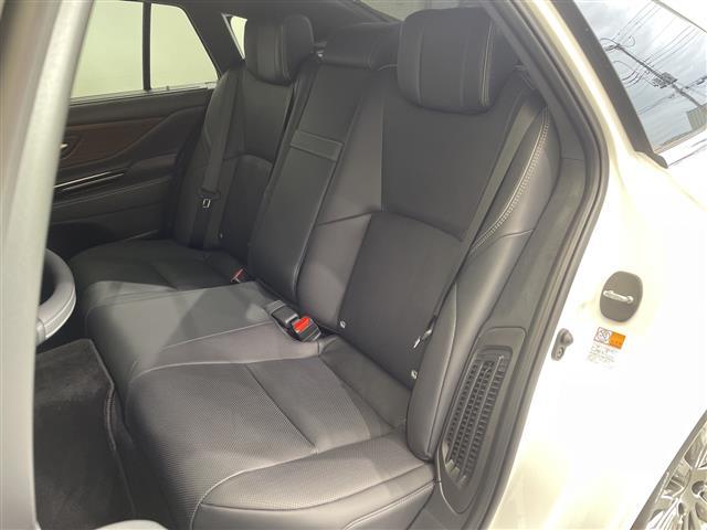 クラウン Ｚ　禁煙車　ガラスルーフ　純正ナビ　フルセグＴＶ　Ｂｌｕｅｔｏｏｔｈ　ＵＳＢ　ＨＤＭＩ　全方位カメラ　トヨタセーフティセンス　置くだけ充電　ハ゜ト゛ルシフト　ヘッドアップディスプレイ　前後ドラレコ（28枚目）