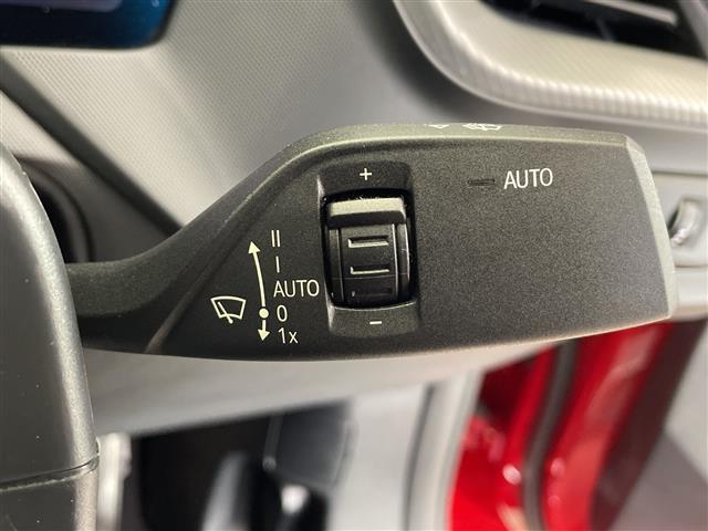 2シリーズ M235i xDriveグランクーペ 純正ナビ Bluetooth AppleCarPlay USB バックカメラ Mパフォーマンスキャリパー サンルーフ リアエアロ パドルシフト ヘッドアップディスプレイ 置くだけ充電 BSM ETC(17枚目)