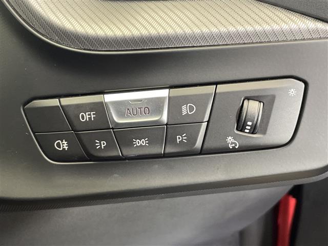 2シリーズ M235i xDriveグランクーペ 純正ナビ Bluetooth AppleCarPlay USB バックカメラ Mパフォーマンスキャリパー サンルーフ リアエアロ パドルシフト ヘッドアップディスプレイ 置くだけ充電 BSM ETC(19枚目)