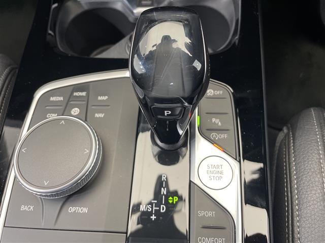 2シリーズ M235i xDriveグランクーペ 純正ナビ Bluetooth AppleCarPlay USB バックカメラ Mパフォーマンスキャリパー サンルーフ リアエアロ パドルシフト ヘッドアップディスプレイ 置くだけ充電 BSM ETC(23枚目)