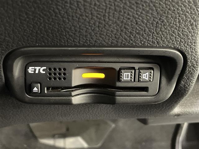 ヴェゼル ハイブリッドZ・ホンダセンシング 禁煙車 純正ナビ ワンセグTV Bluetooth CD SD USB バックカメラ ホンダセンシング 衝突軽減システム レーンキープアシスト オートクルーズコントロール ブレーキホールド(6枚目)