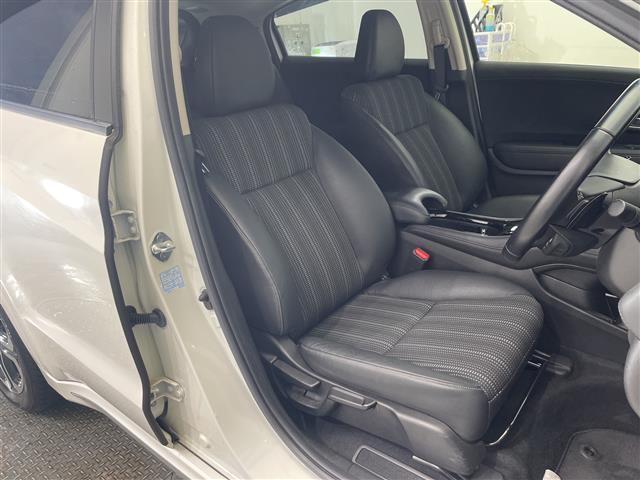 ヴェゼル ハイブリッドZ・ホンダセンシング 禁煙車 純正ナビ ワンセグTV Bluetooth CD SD USB バックカメラ ホンダセンシング 衝突軽減システム レーンキープアシスト オートクルーズコントロール ブレーキホールド(22枚目)