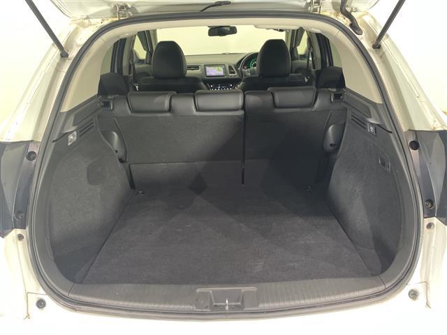 ヴェゼル ハイブリッドZ・ホンダセンシング 禁煙車 純正ナビ ワンセグTV Bluetooth CD SD USB バックカメラ ホンダセンシング 衝突軽減システム レーンキープアシスト オートクルーズコントロール ブレーキホールド(26枚目)